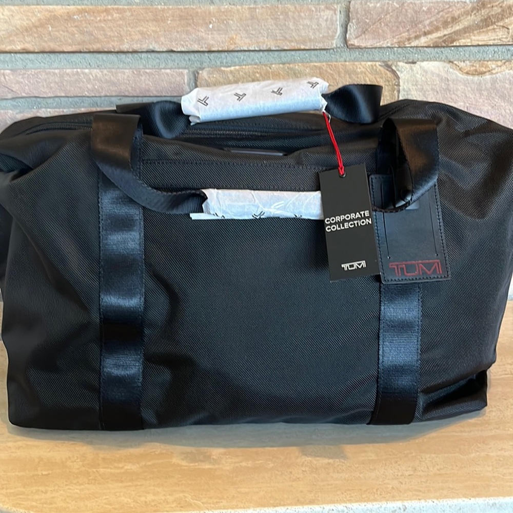 Tumi ALPHA weekender bag "corporate collection" black